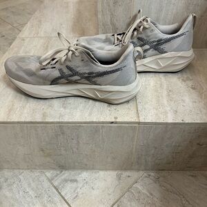 Gray Athletic Running Shoes